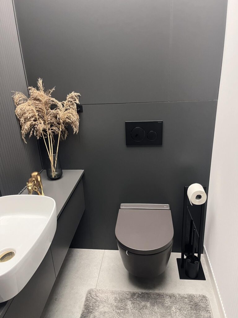 403643894_720743796781264_1682746727609450893_n